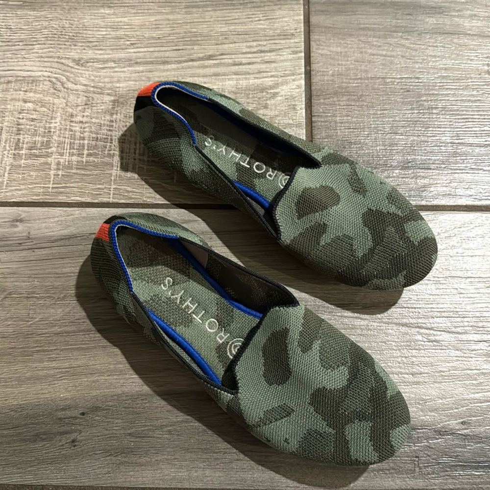 Rothy’s camo flats size 7.5 worn once perfect condition